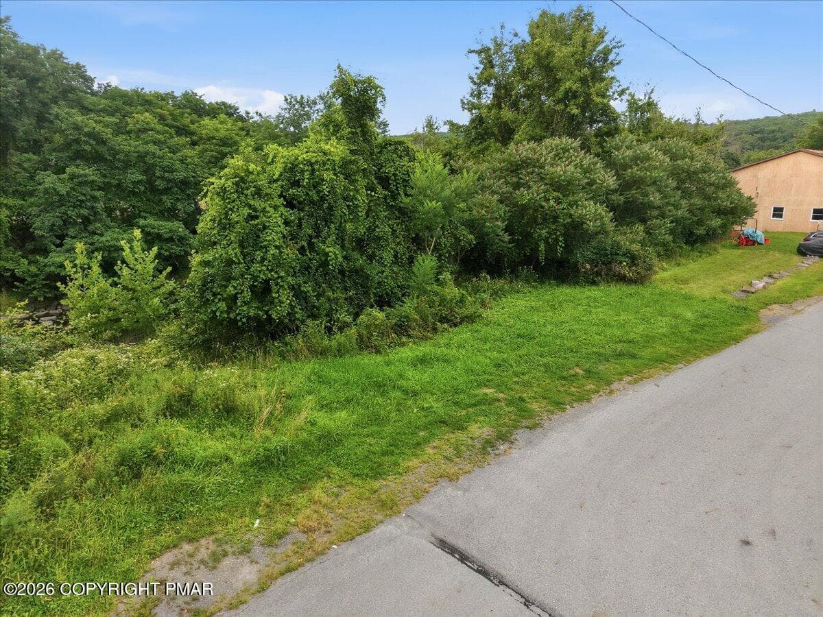 076-080_dji_fly_20260824_161832_0180_178 - 205 Maple Avenue, Hawley, PA 18428, Hawley