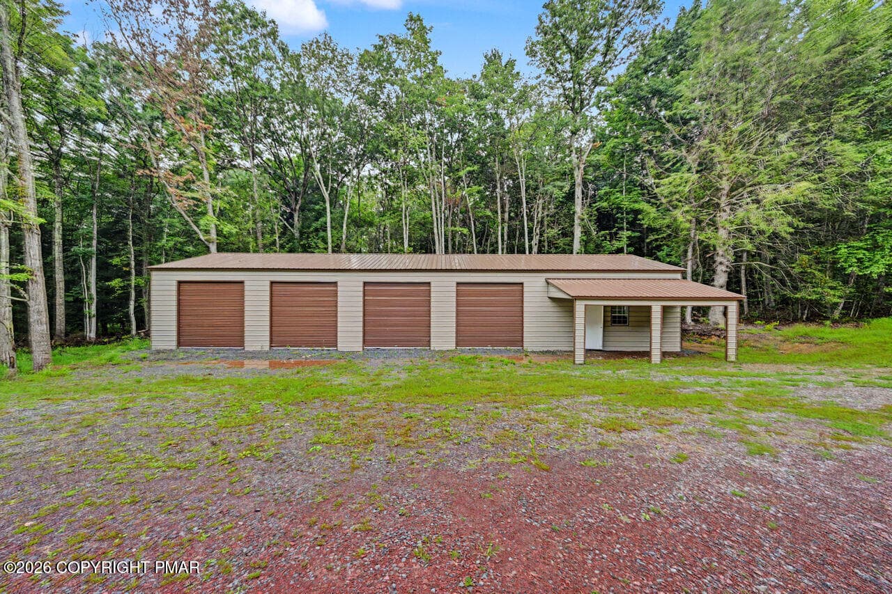 275BuckBlvd03-jpeg - 275 Buck Boulevard, Bear Creek, PA 18602, Bear Creek