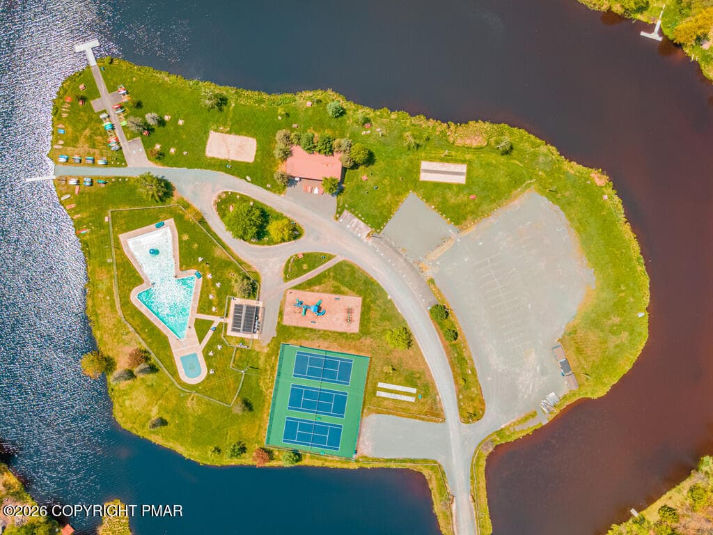 Island Pool complex - 218 Onawa Trail, Pocono Lake, PA 18347