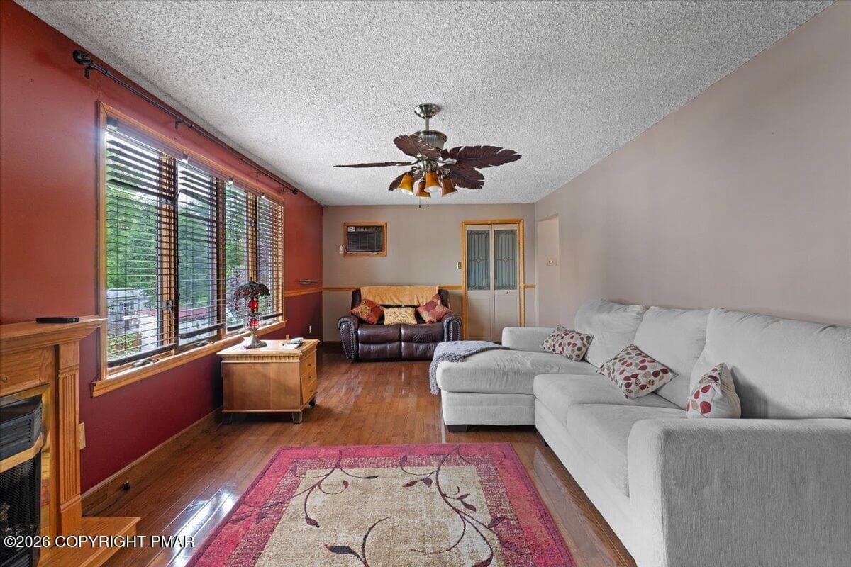 24-DSC07034 - 95 Canaan Street, Carbondale, PA 18407, Carbondale