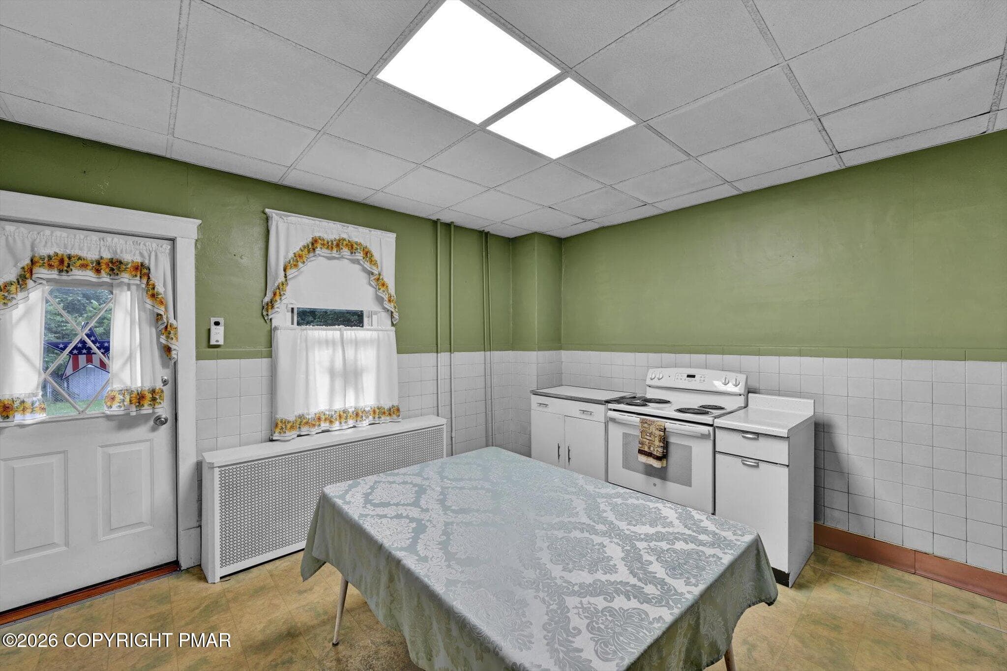 22-Kitchen - 221 N Mill Street, Saint Clair, PA 17970, Saint Clair