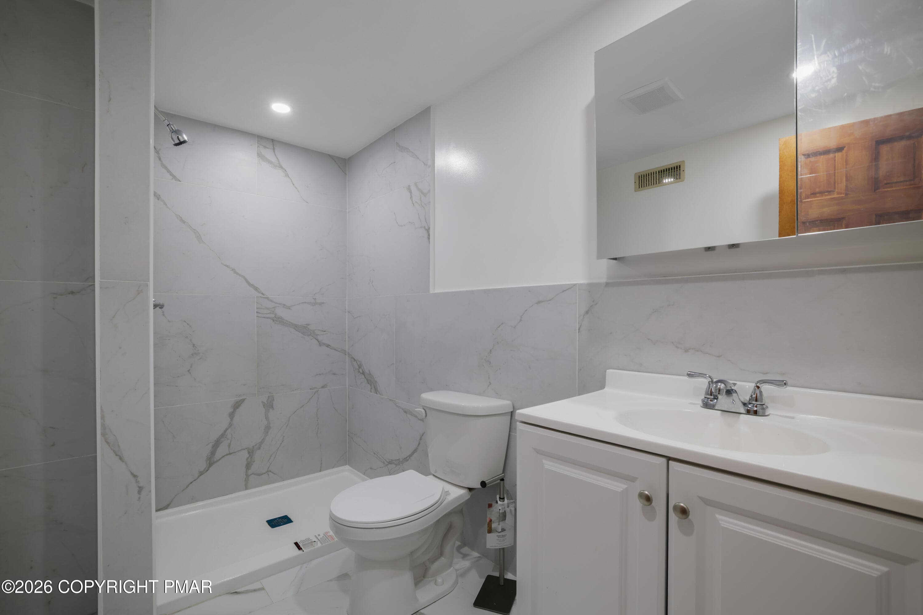 39-RBP55440 - 100 Outer Drive, Dingmans Ferry, PA 18328, Dingmans Ferry