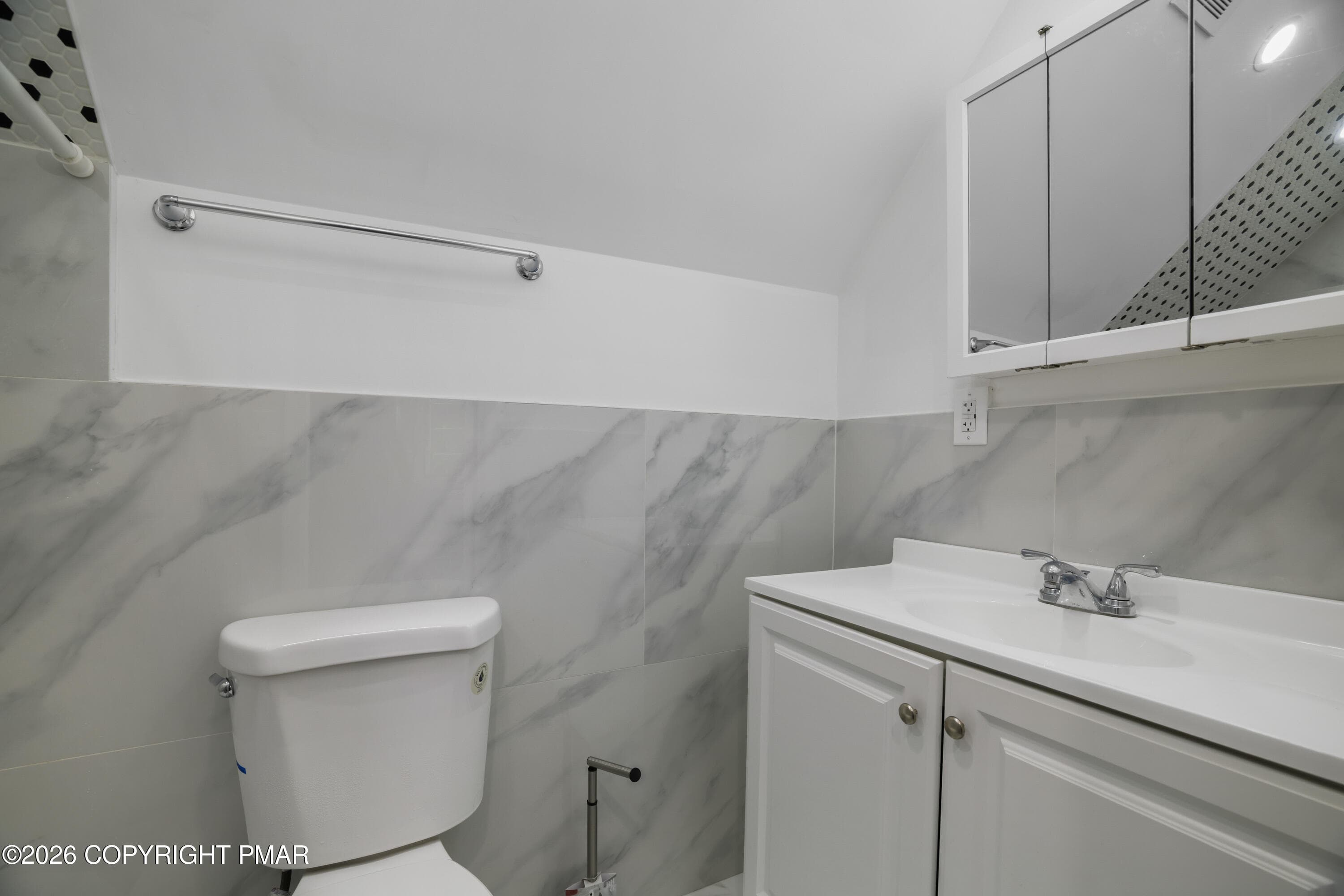 46-RBP55475 - 100 Outer Drive, Dingmans Ferry, PA 18328, Dingmans Ferry
