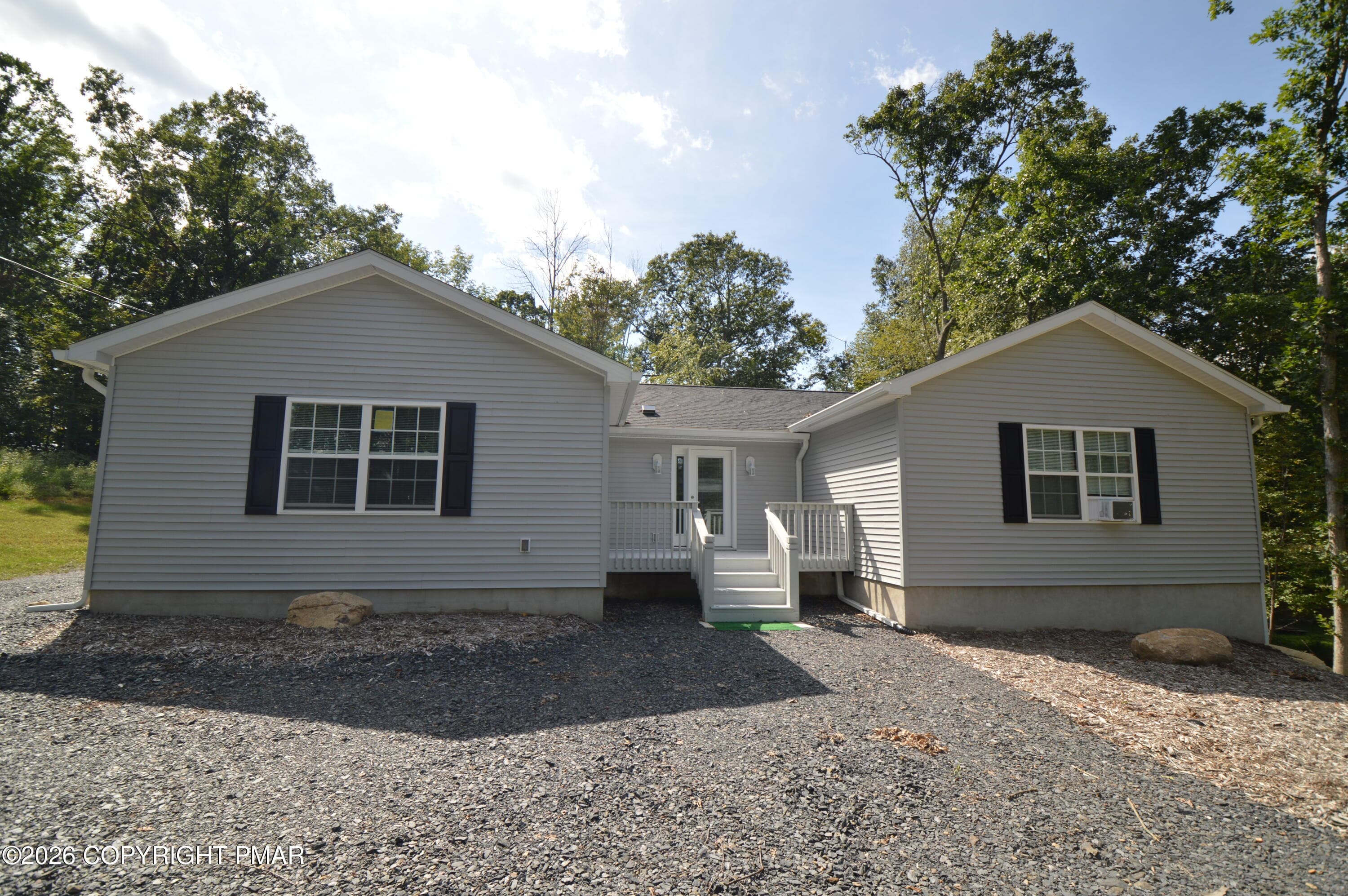 19 Sleepy Hollow Lane, East Stroudsburg, PA 18302