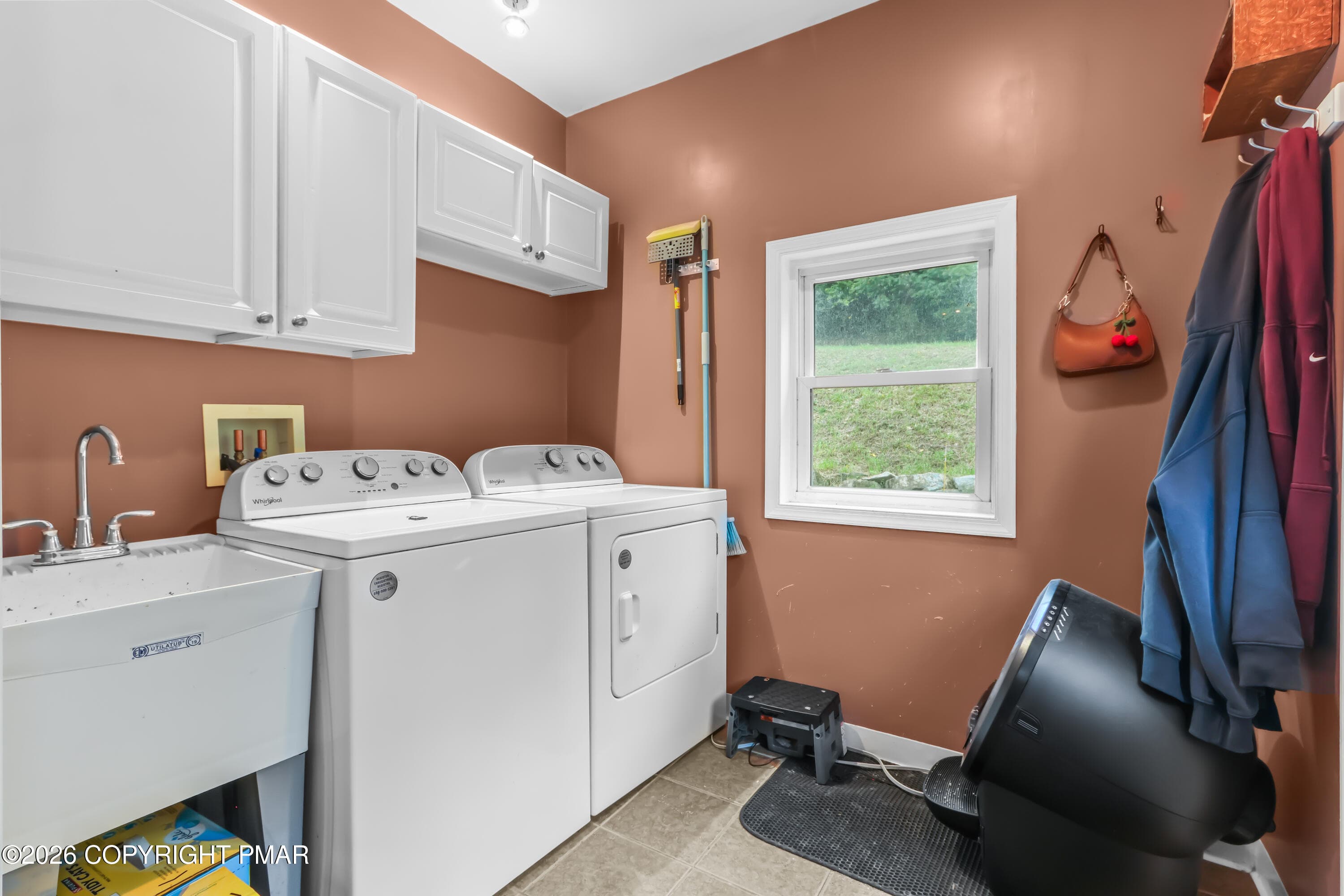 095A2945 - 5525 Lehigh Avenue, Whitehall, PA 18052, Whitehall