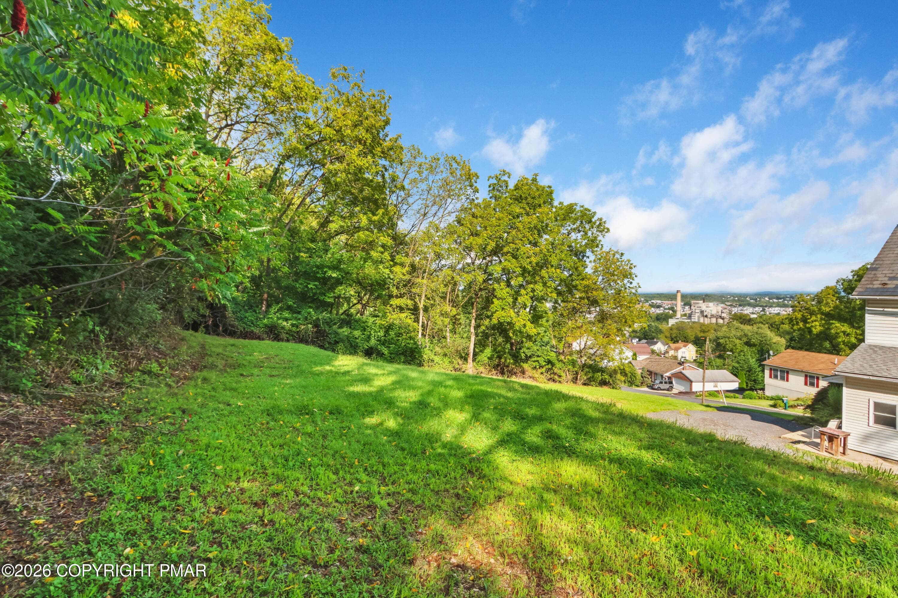 Back 21 - 5525 Lehigh Avenue, Whitehall, PA 18052, Whitehall