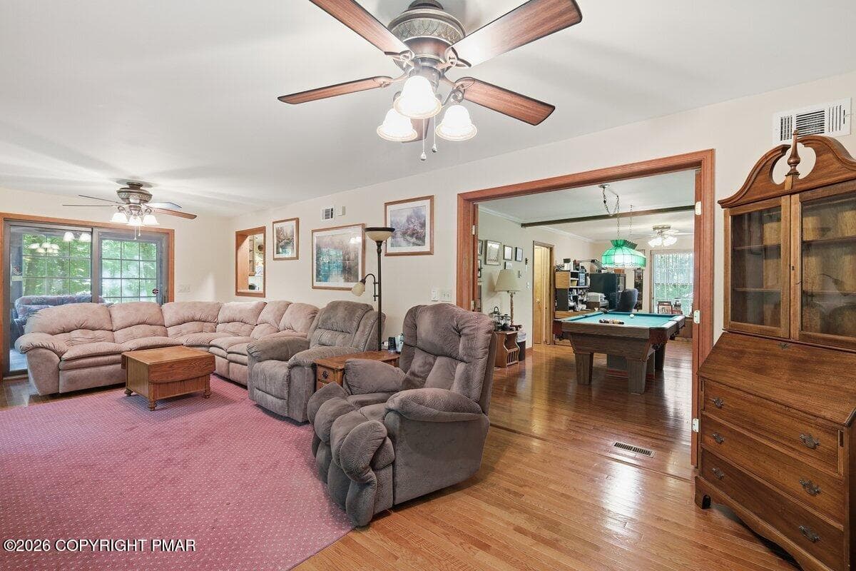 Family Room - 425 Underhill Drive, Tamiment, PA 18371, Tamiment