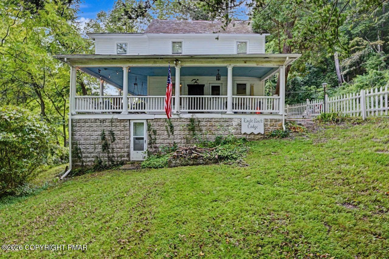 694 River Rd 03 Large - 694 River Road, Shawnee On Delaware, PA 18356, Shawnee On Delaware