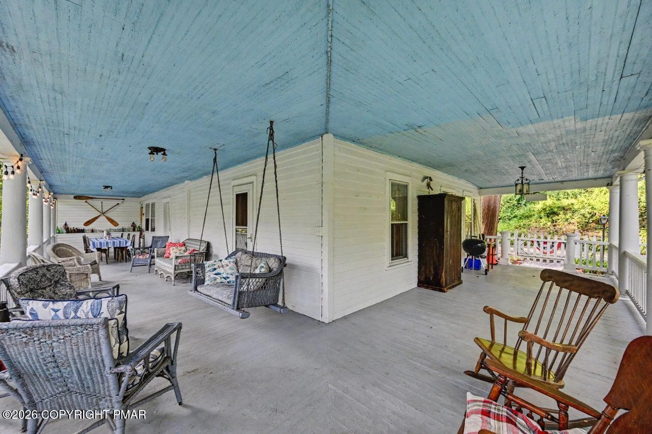 694 River Rd 09 Large - 694 River Road, Shawnee On Delaware, PA 18356, Shawnee On Delaware