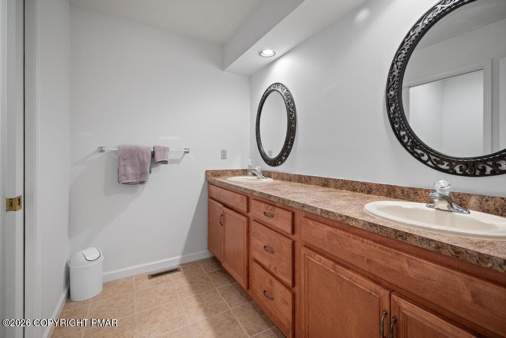 #34 Phan-Hwang Second Floor Bath Double - 1198 Deer Run, Pocono Pines, PA 18350