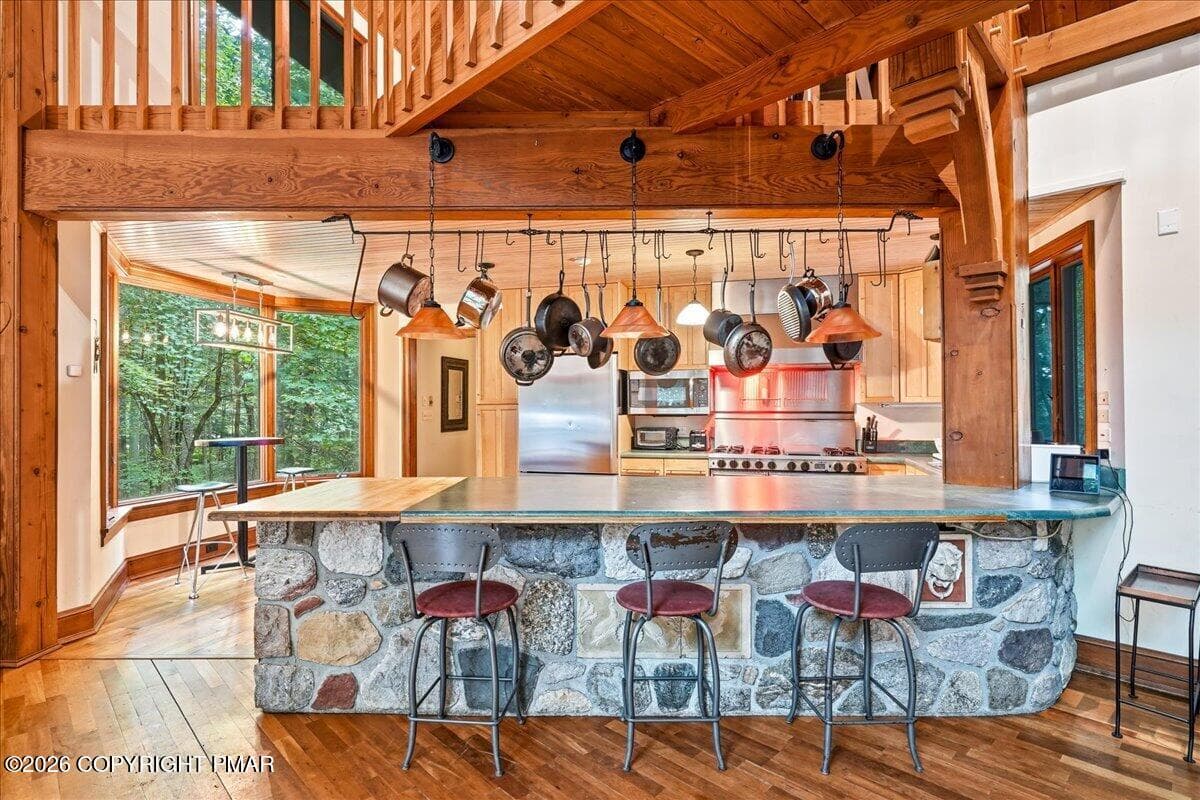 Breakfast Bar - 131 Ski Haven Drive, Cresco, PA 18326, Cresco