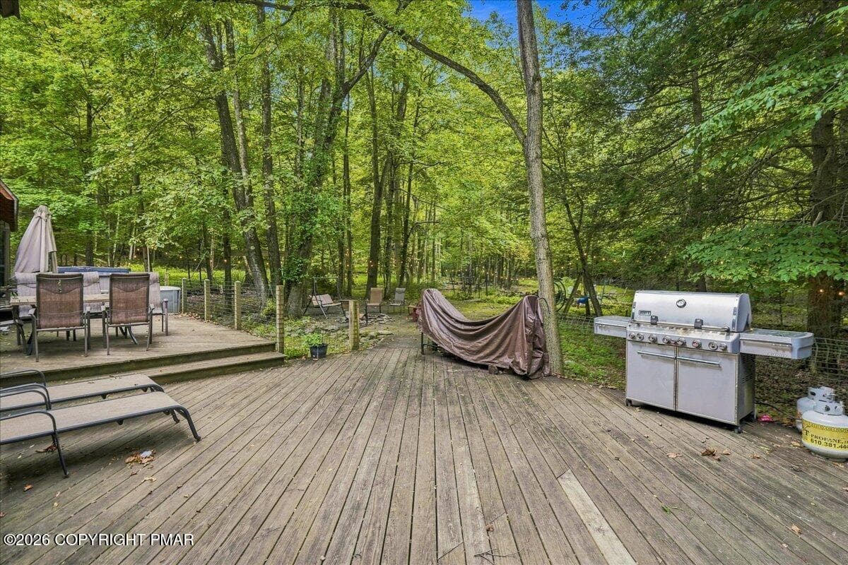 Tier Decking - 131 Ski Haven Drive, Cresco, PA 18326, Cresco