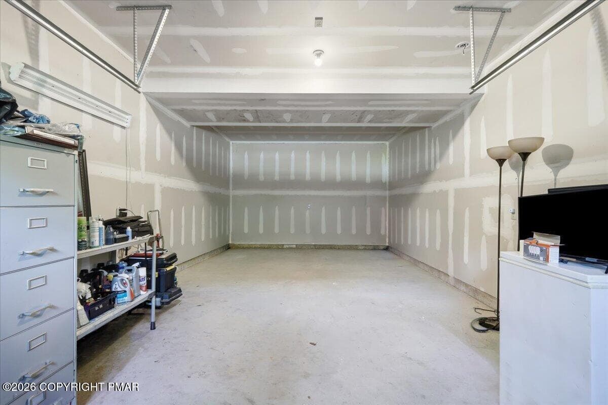 17-Garage 1 - 506 Cornerstone Way, East Stroudsburg, PA 18301, East Stroudsburg