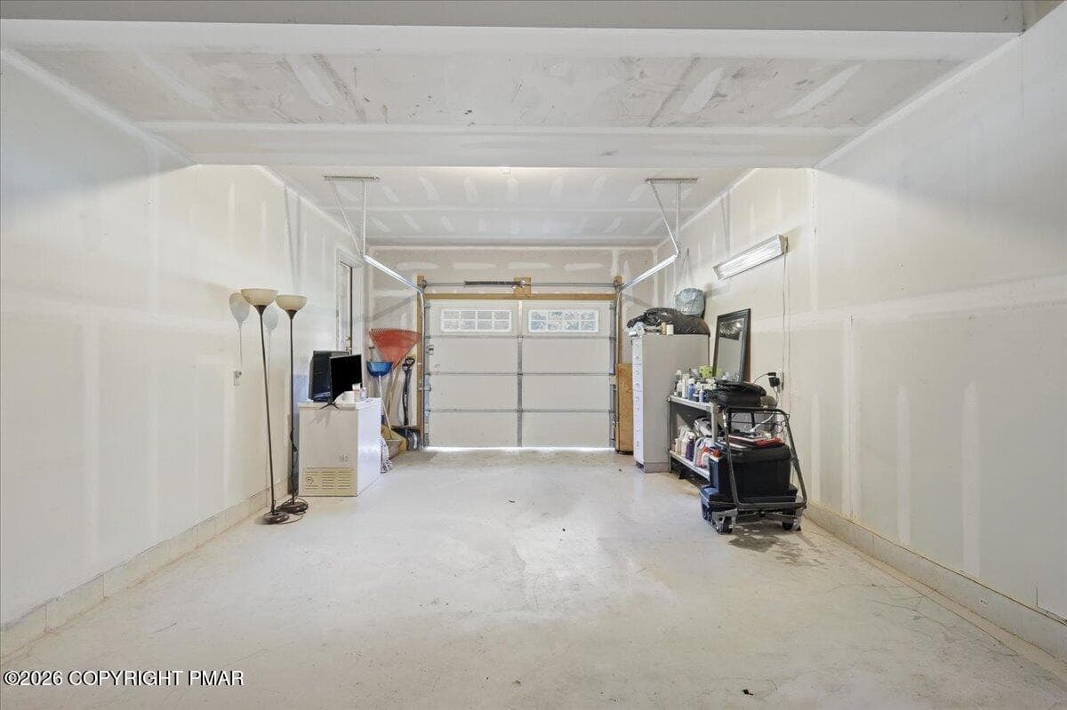 18-Garage 2 - 506 Cornerstone Way, East Stroudsburg, PA 18301, East Stroudsburg