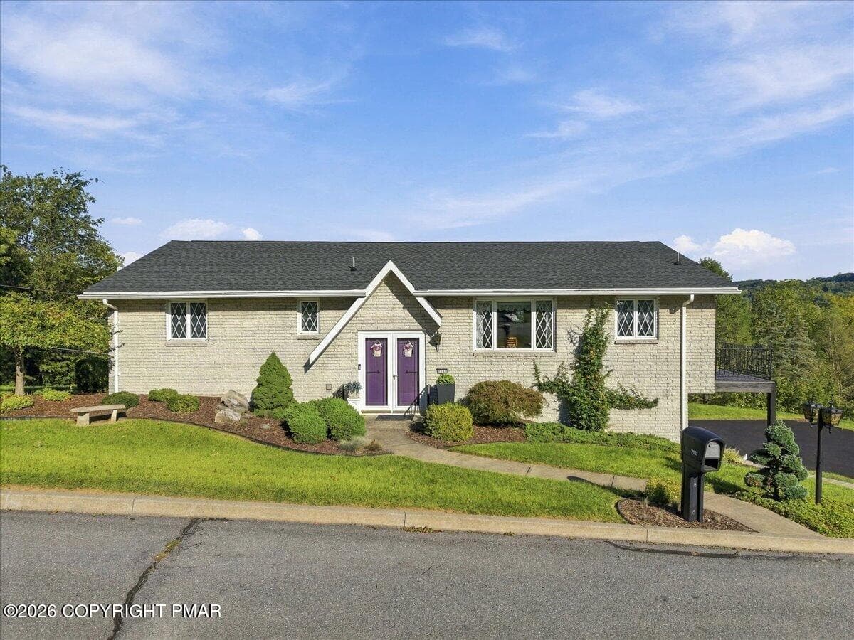 Street View - 7121 Kingstead Drive, Slatington, PA 18080, Slatington