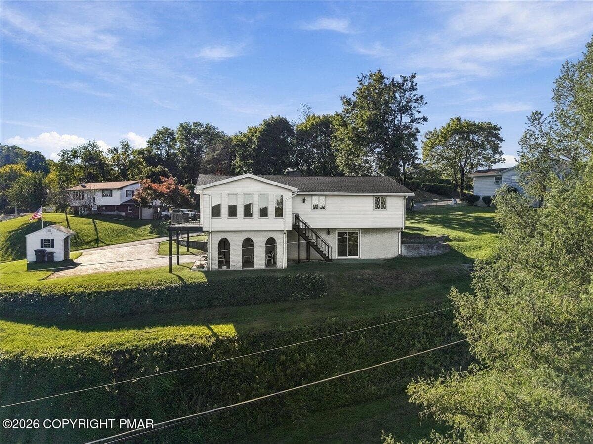 Back of Home - 7121 Kingstead Drive, Slatington, PA 18080, Slatington