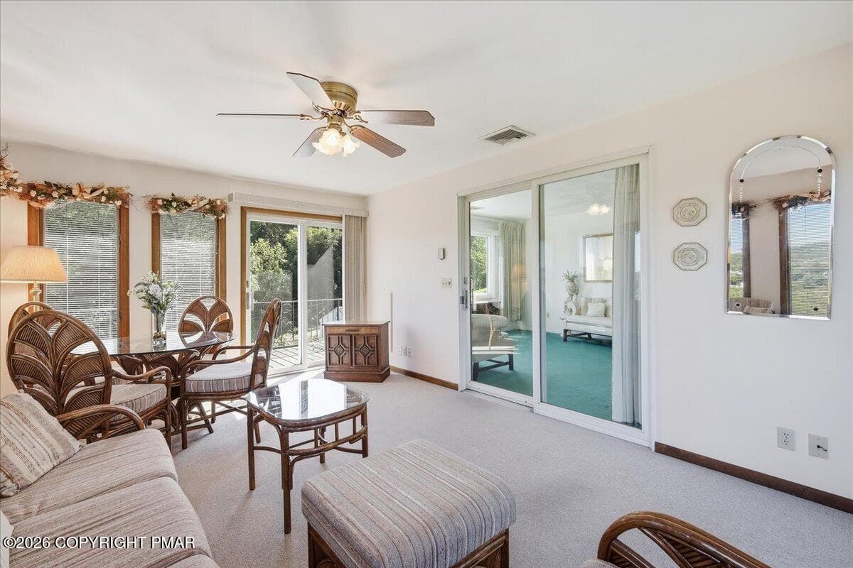 Sun Room - 7121 Kingstead Drive, Slatington, PA 18080, Slatington
