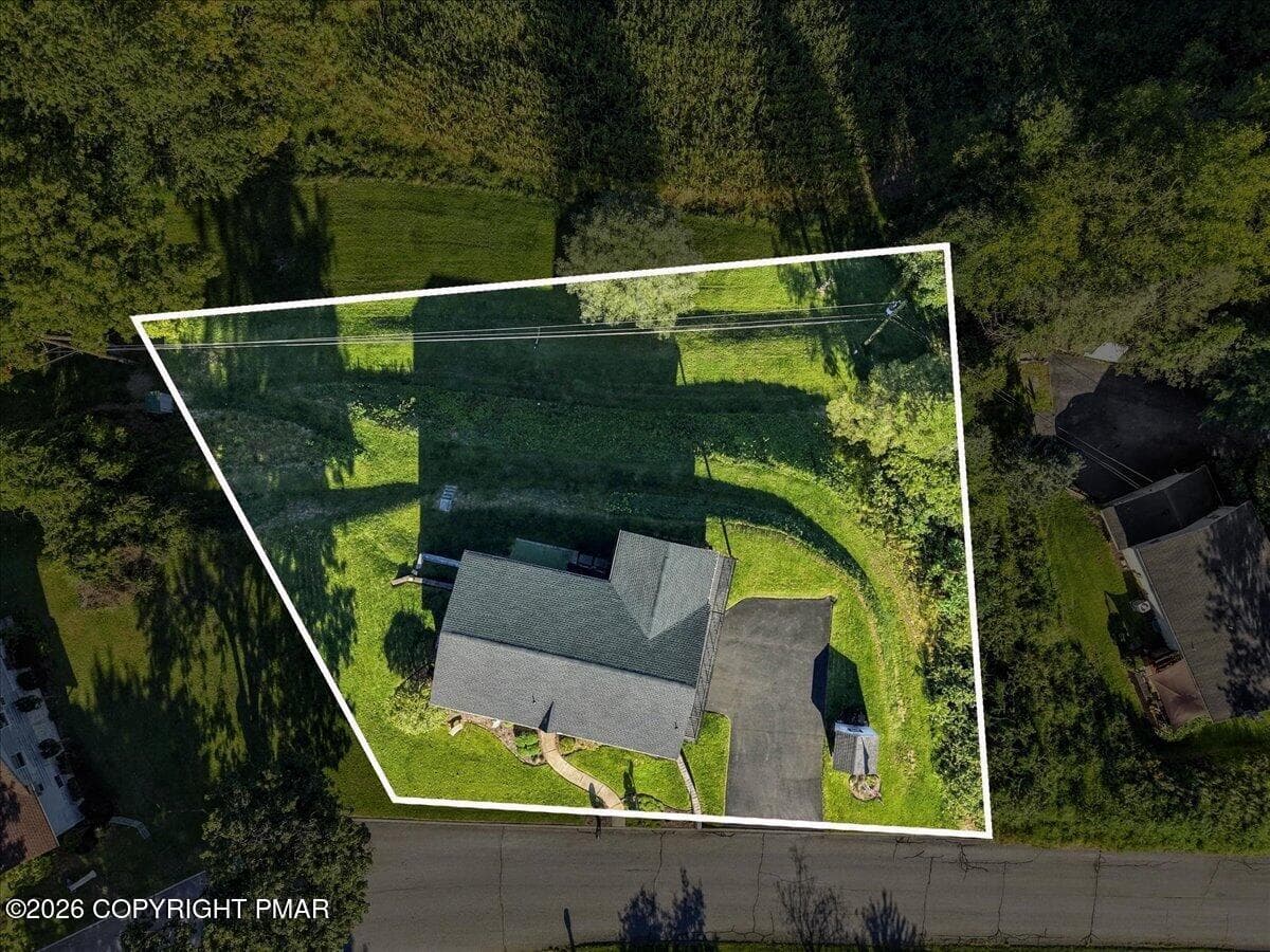 Property Outline - 7121 Kingstead Drive, Slatington, PA 18080, Slatington