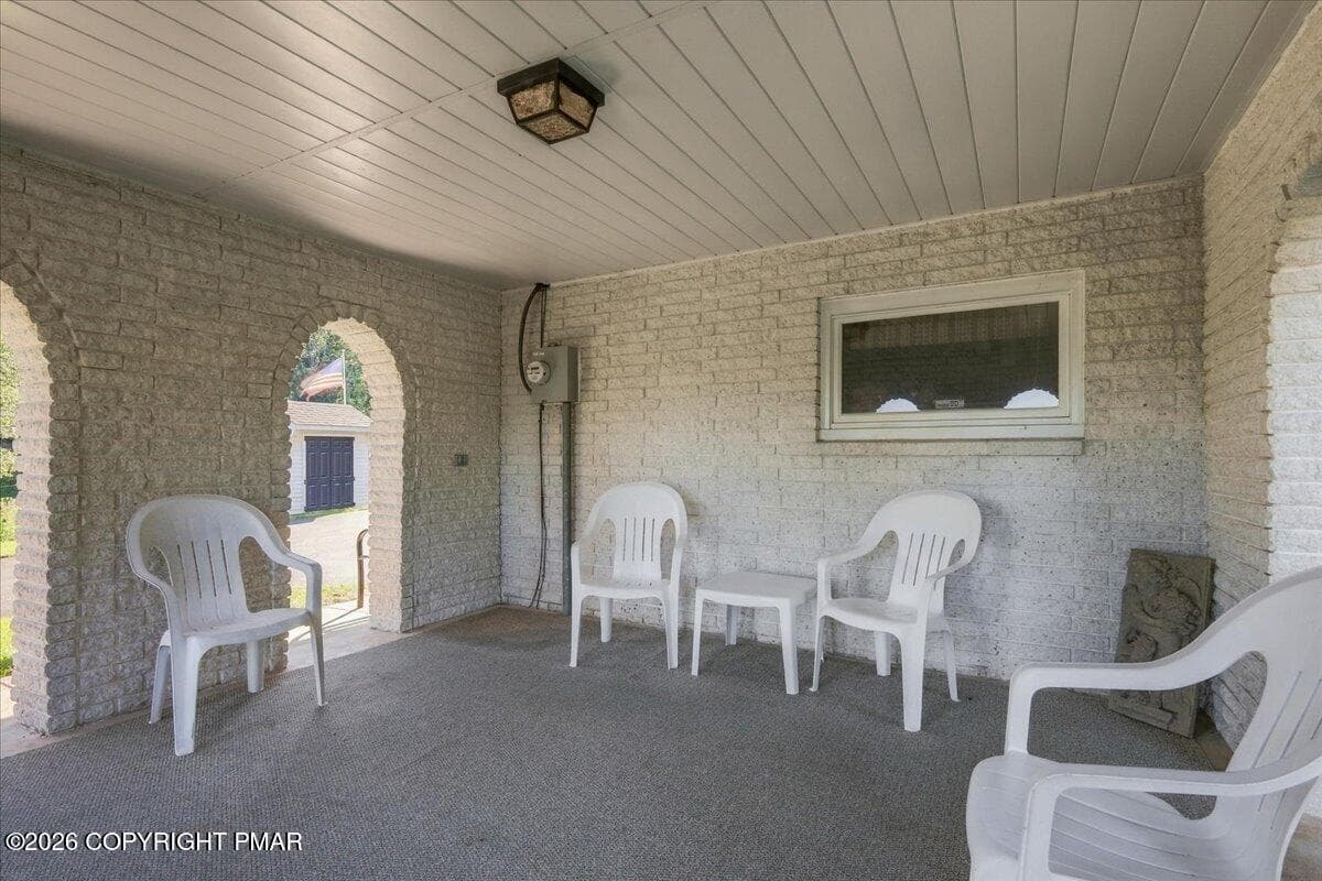 Covered Patio - 7121 Kingstead Drive, Slatington, PA 18080, Slatington