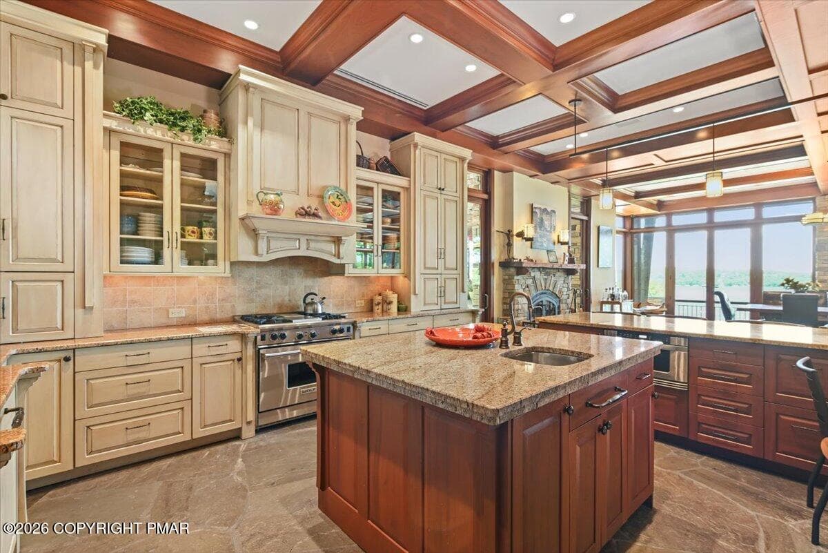 0022 Kitchen - 165 Pennwood Drive, Greentown, PA 18426, Greentown