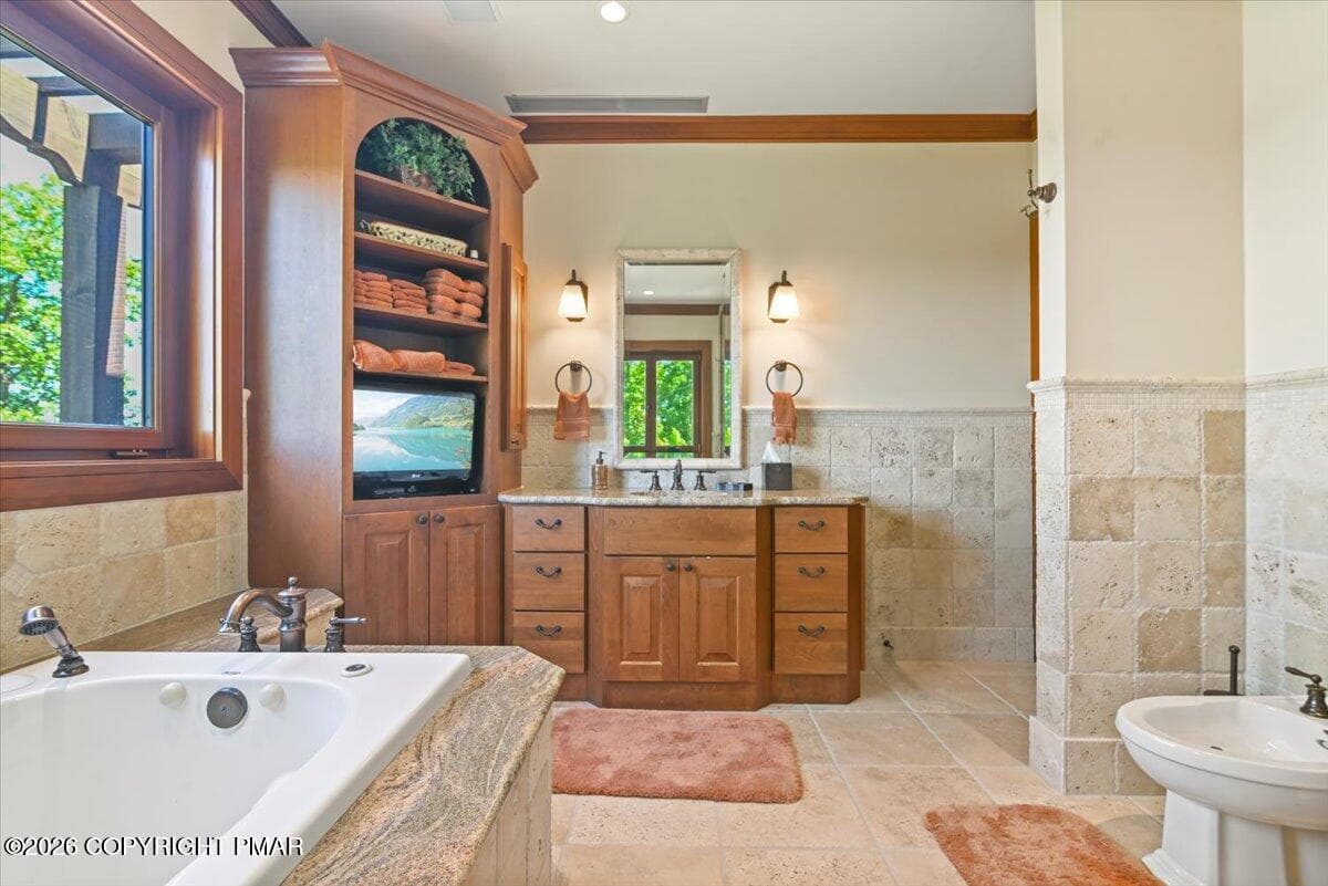 0041 Primary en-suite 1 - 165 Pennwood Drive, Greentown, PA 18426, Greentown