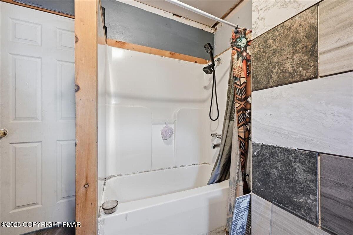 Bathroom - 40 Davenport Street, Plymouth, PA 18651, Plymouth