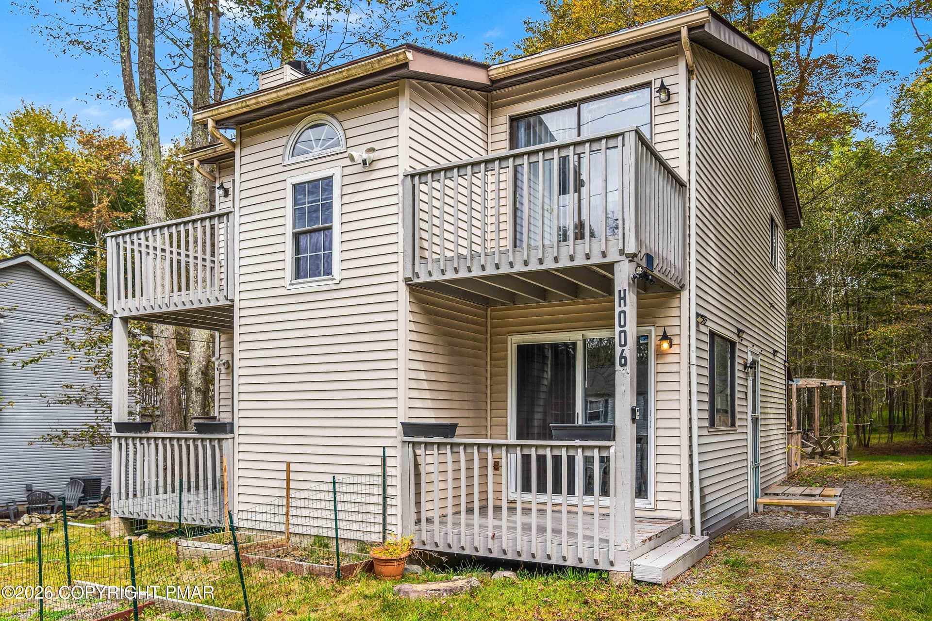 1053 Country Place Drive, Tobyhanna, PA- - 1053 Country Place Drive, Tobyhanna, PA 18466