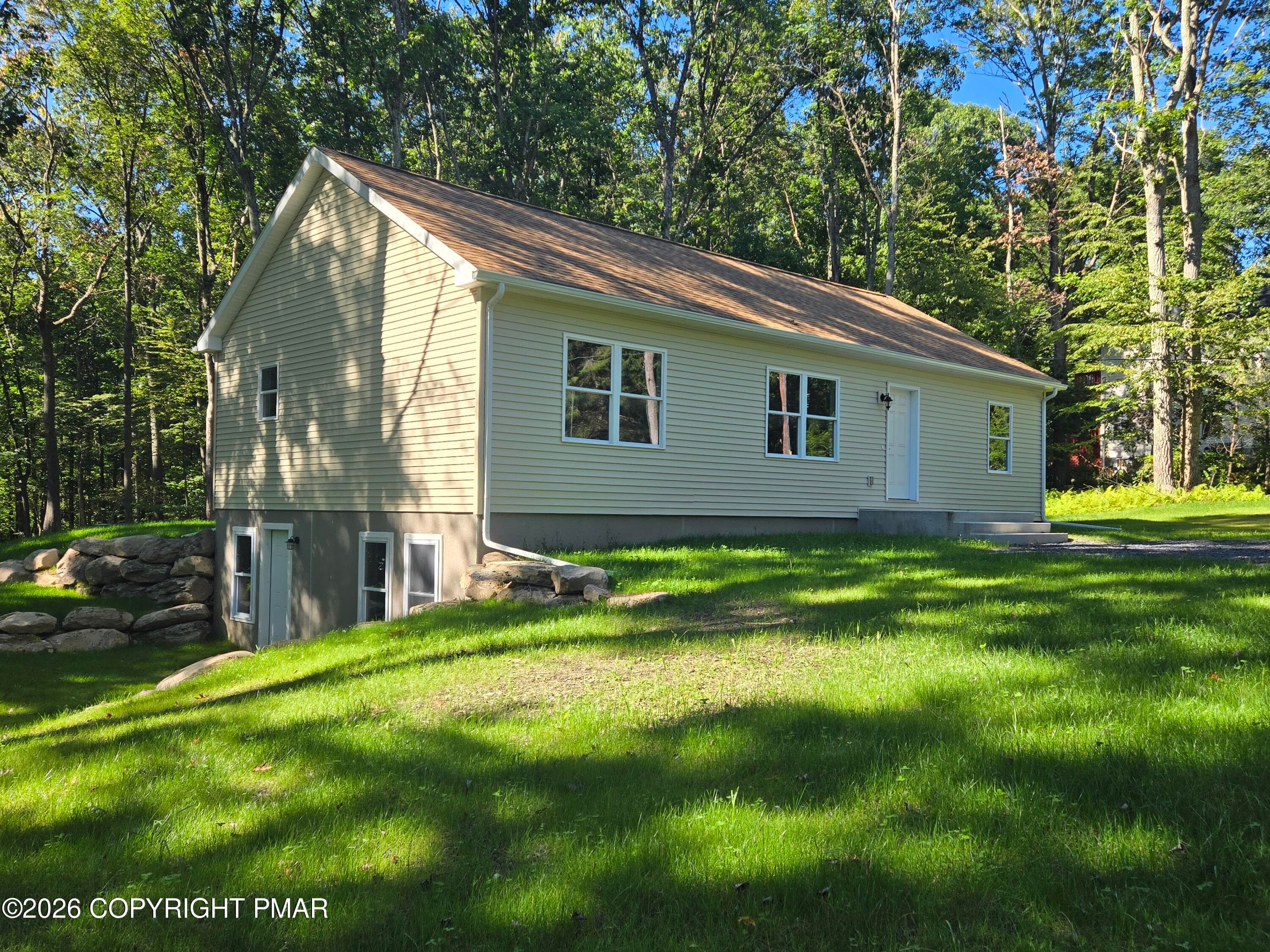 207 Cathleen Drive, East Stroudsburg, PA 18302