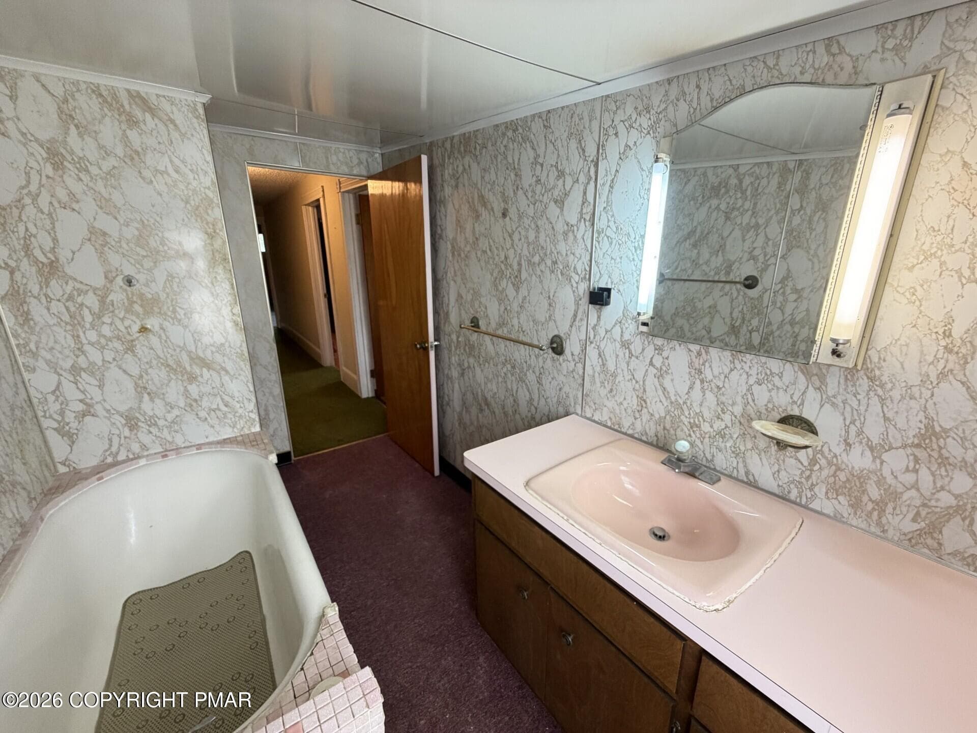 34 - 45 W Holland Street, Summit Hill, PA 18250, Summit Hill
