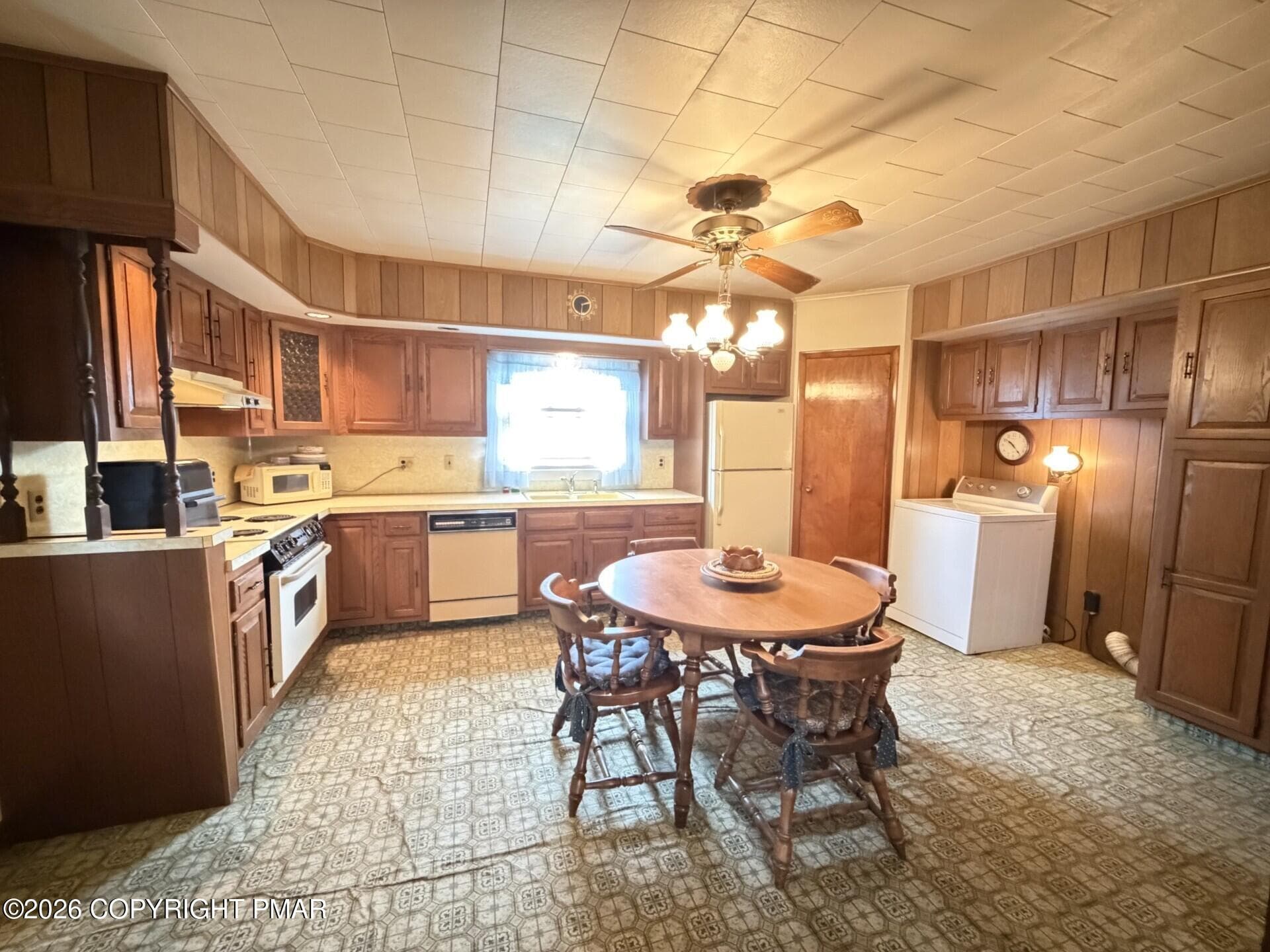 98 - 45 W Holland Street, Summit Hill, PA 18250, Summit Hill
