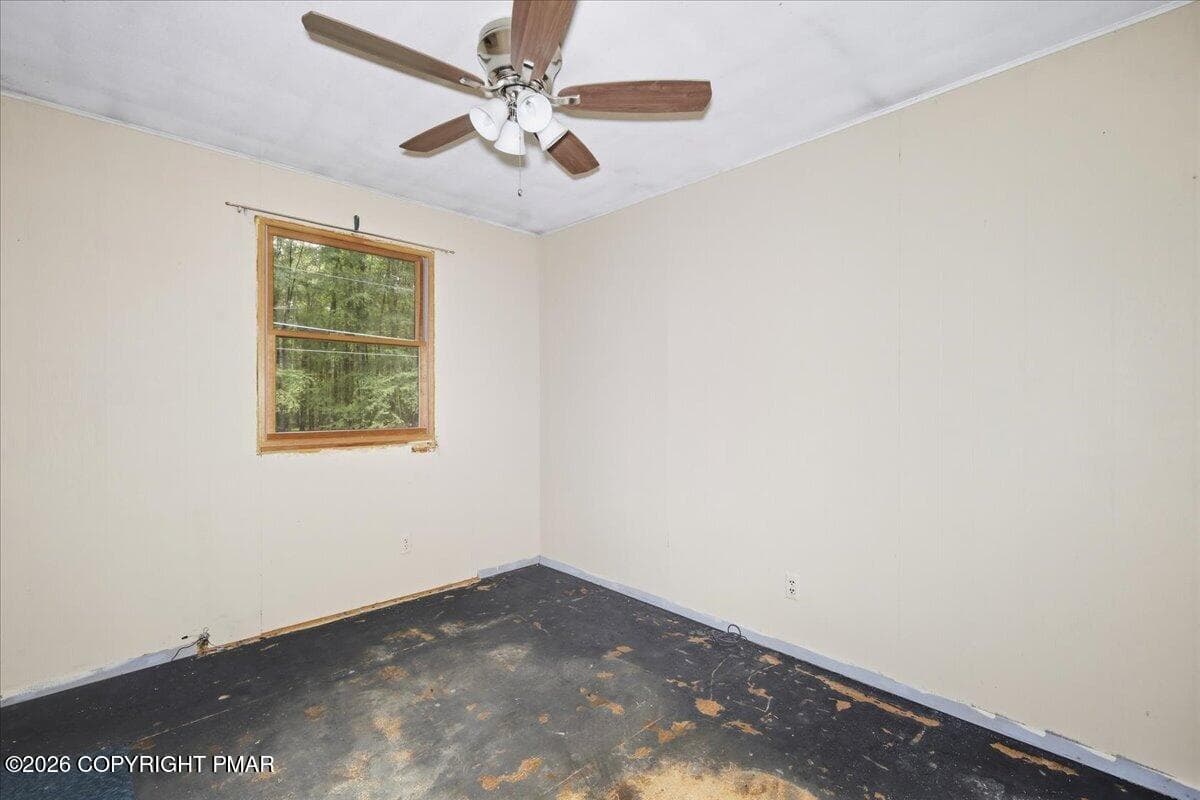Bedroom - 184 Swallow Circle, Bushkill, PA 18324, Bushkill