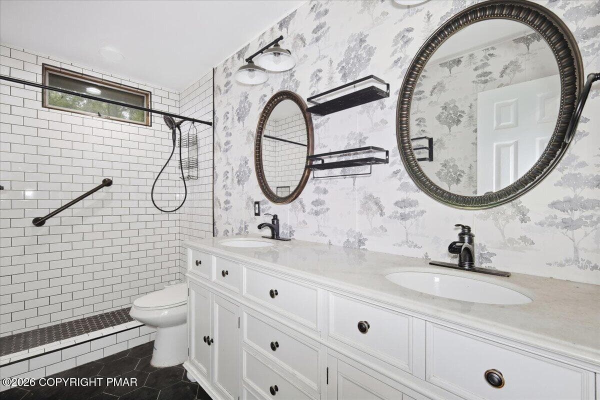 Bathroom - 184 Swallow Circle, Bushkill, PA 18324, Bushkill