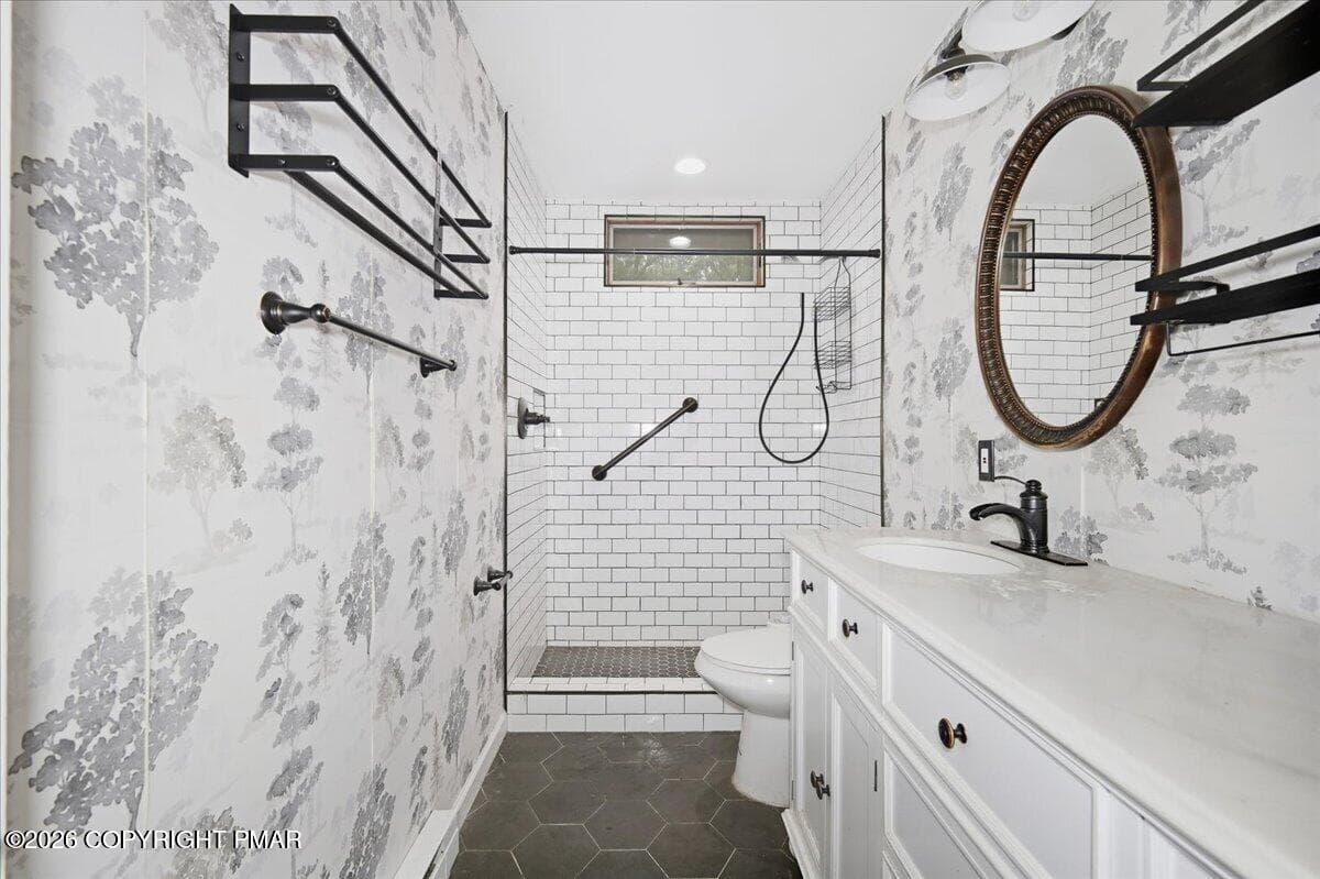 Bathroom - 184 Swallow Circle, Bushkill, PA 18324, Bushkill