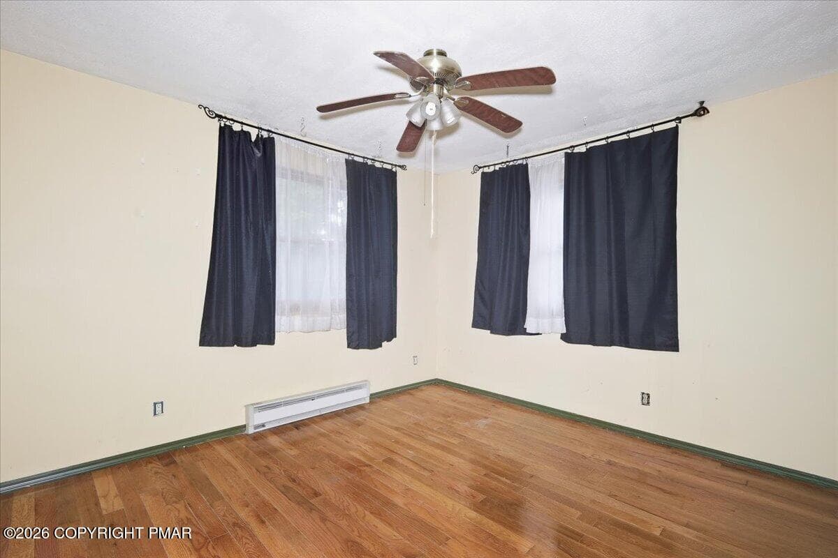 Bedroom - 184 Swallow Circle, Bushkill, PA 18324, Bushkill