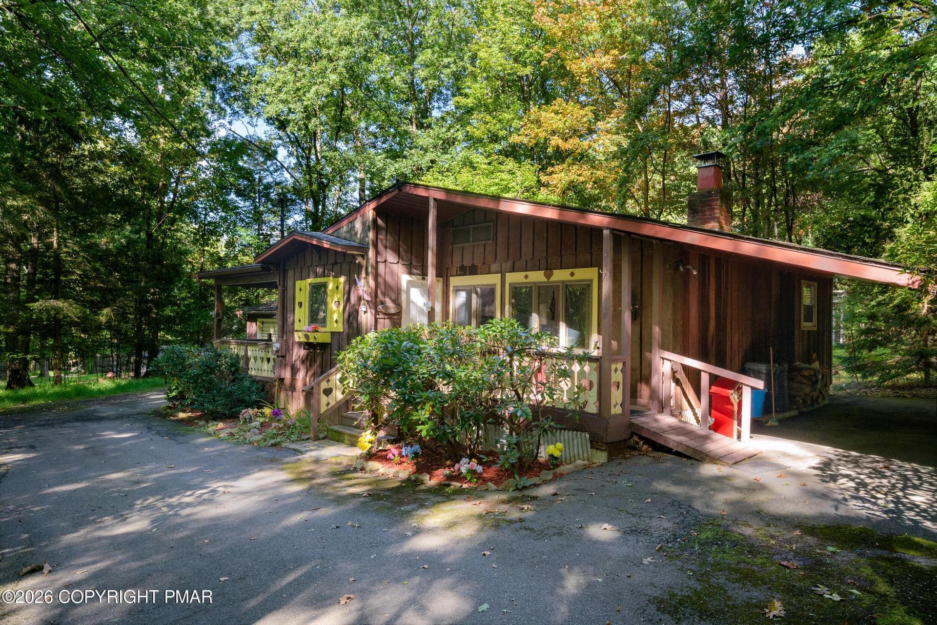 1914 Donalds Road, Effort, PA 18330
