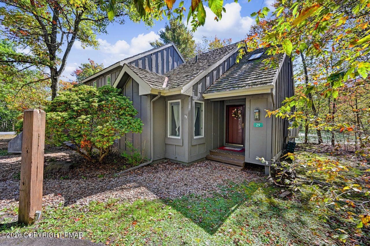 29 Snow Shoe, Lake Harmony, PA 18624