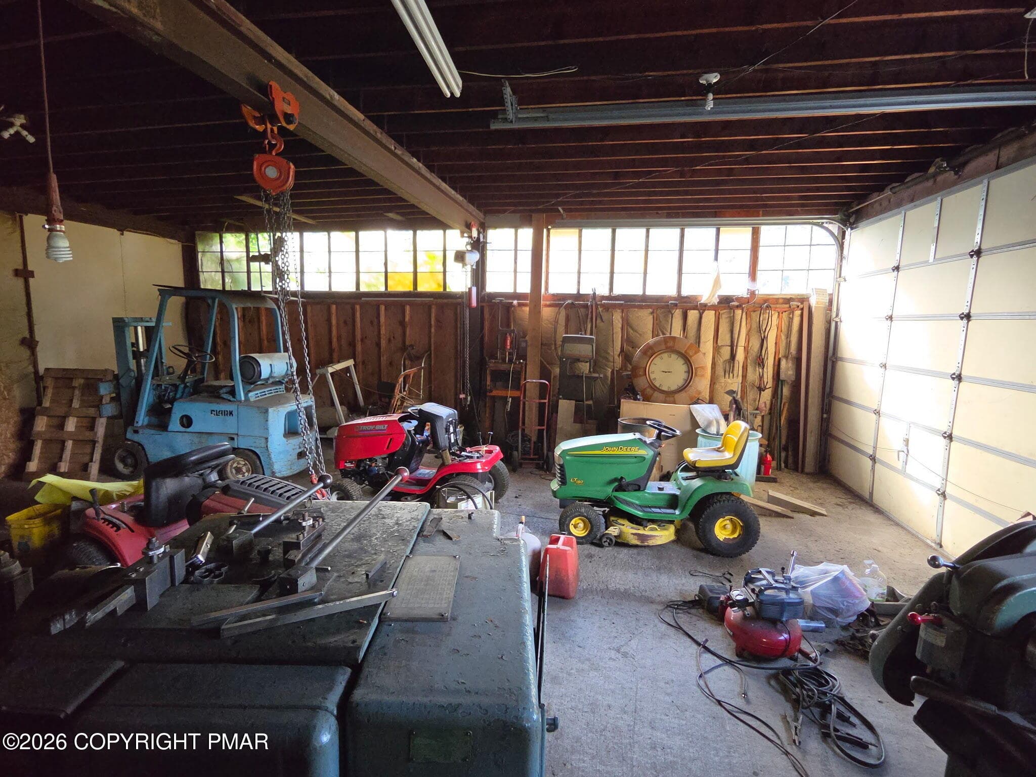 30 right bay com building - 2115 W Main Street, Stroudsburg, PA 18360, Stroudsburg