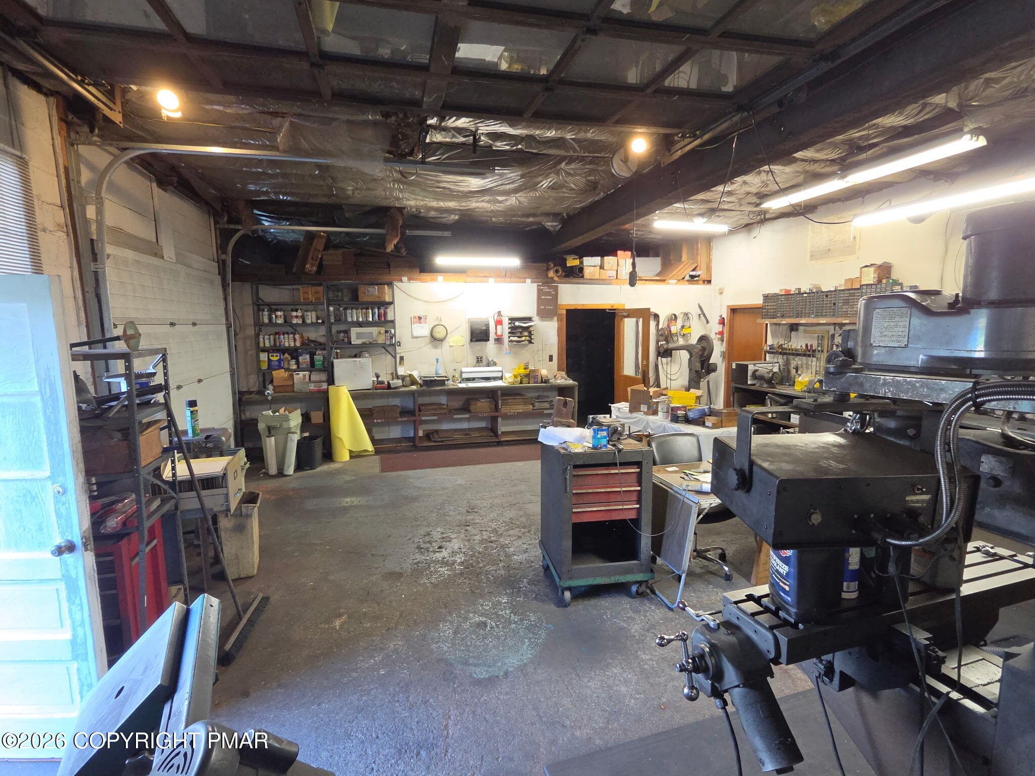 29 middle bay com building - 2115 W Main Street, Stroudsburg, PA 18360, Stroudsburg