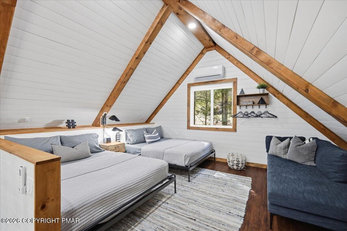 Loft - 1113 Kensington Drive, Tobyhanna, PA 18466, Tobyhanna