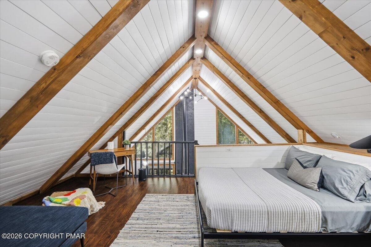 Loft - 1113 Kensington Drive, Tobyhanna, PA 18466, Tobyhanna