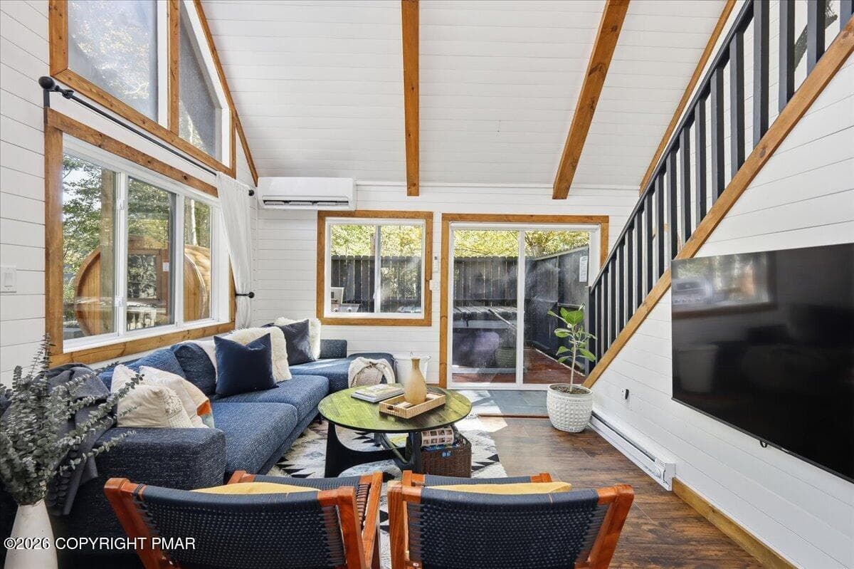 Living Room - 1113 Kensington Drive, Tobyhanna, PA 18466, Tobyhanna
