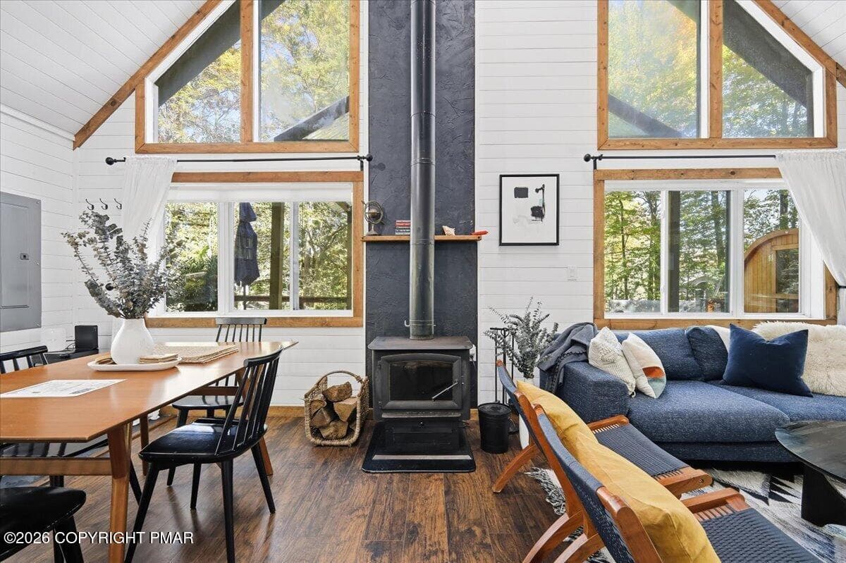 Living Room - 1113 Kensington Drive, Tobyhanna, PA 18466, Tobyhanna