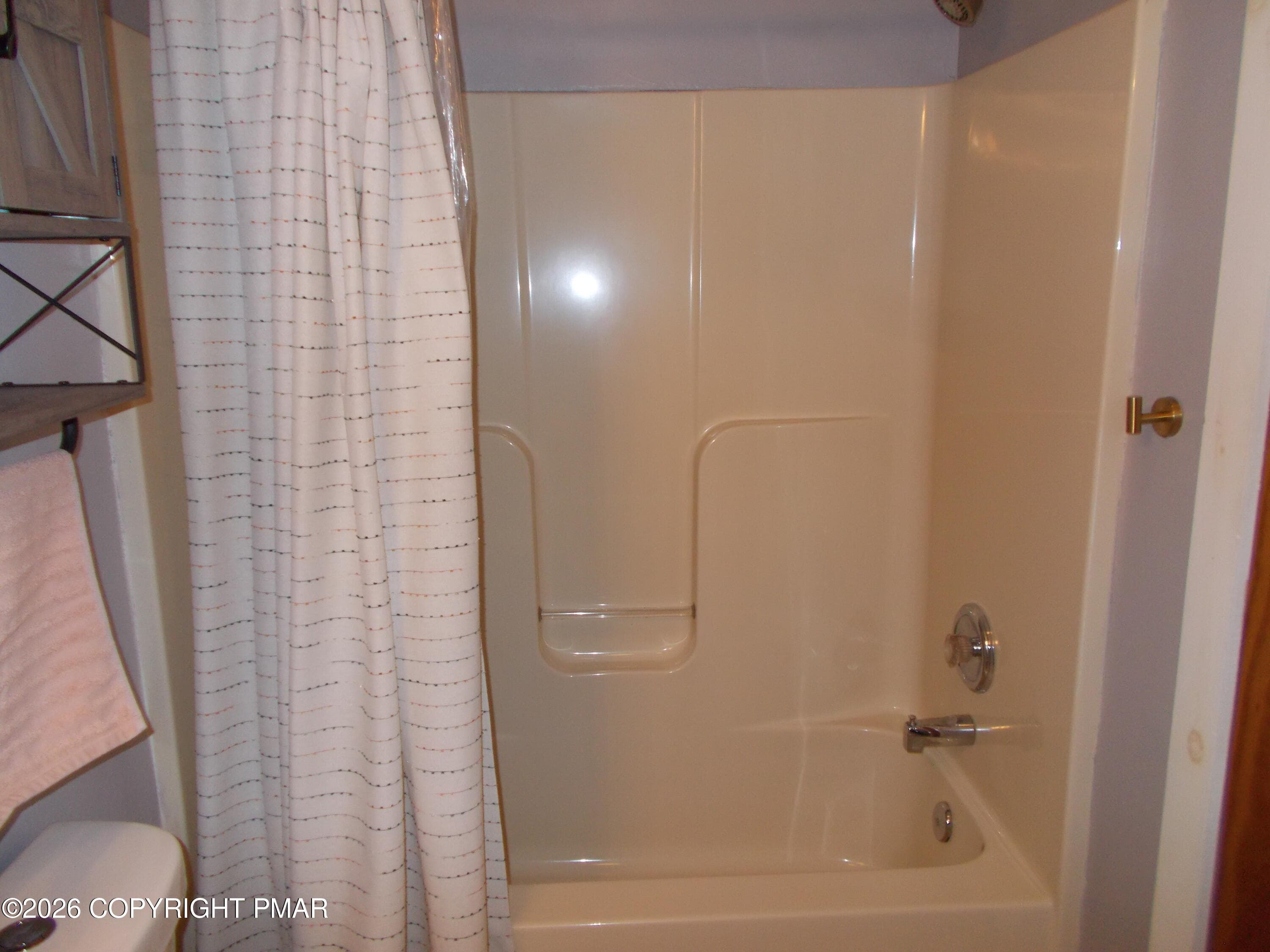 primary bath - 212 Summit Drive, Albrightsville, PA 18210, Albrightsville