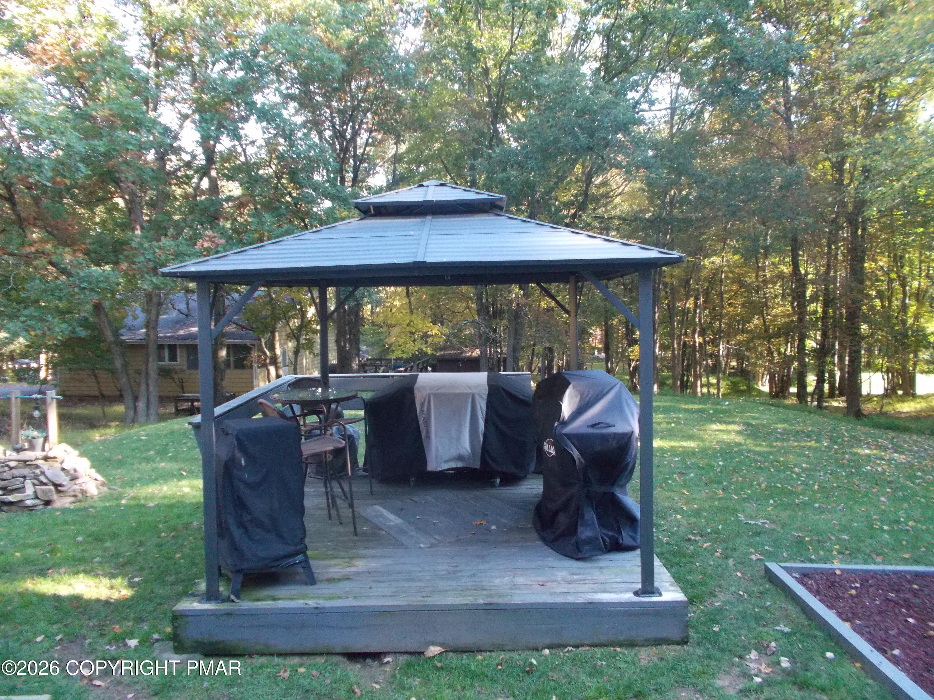 separate gilling area - 212 Summit Drive, Albrightsville, PA 18210, Albrightsville