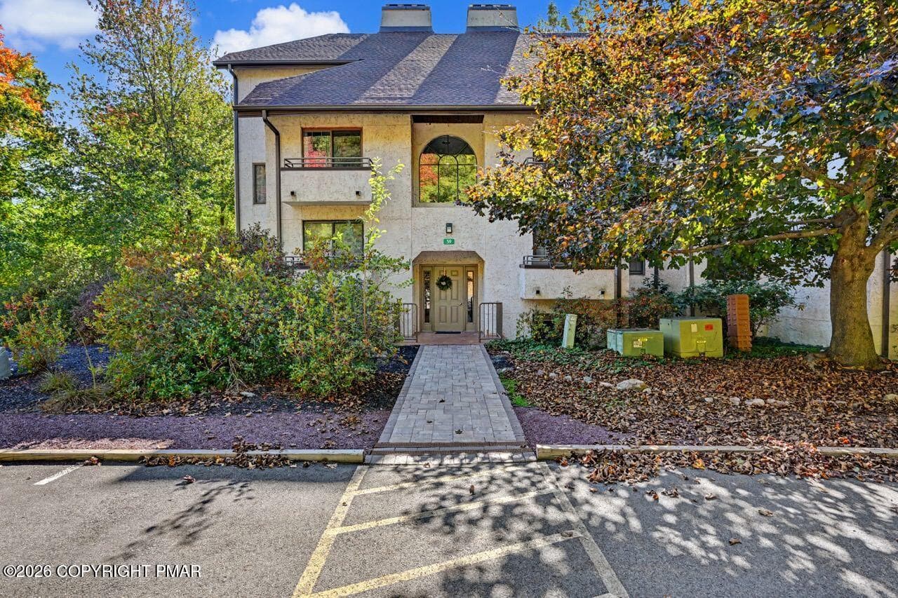59 Midlake Drive 101, Lake Harmony, PA 18624