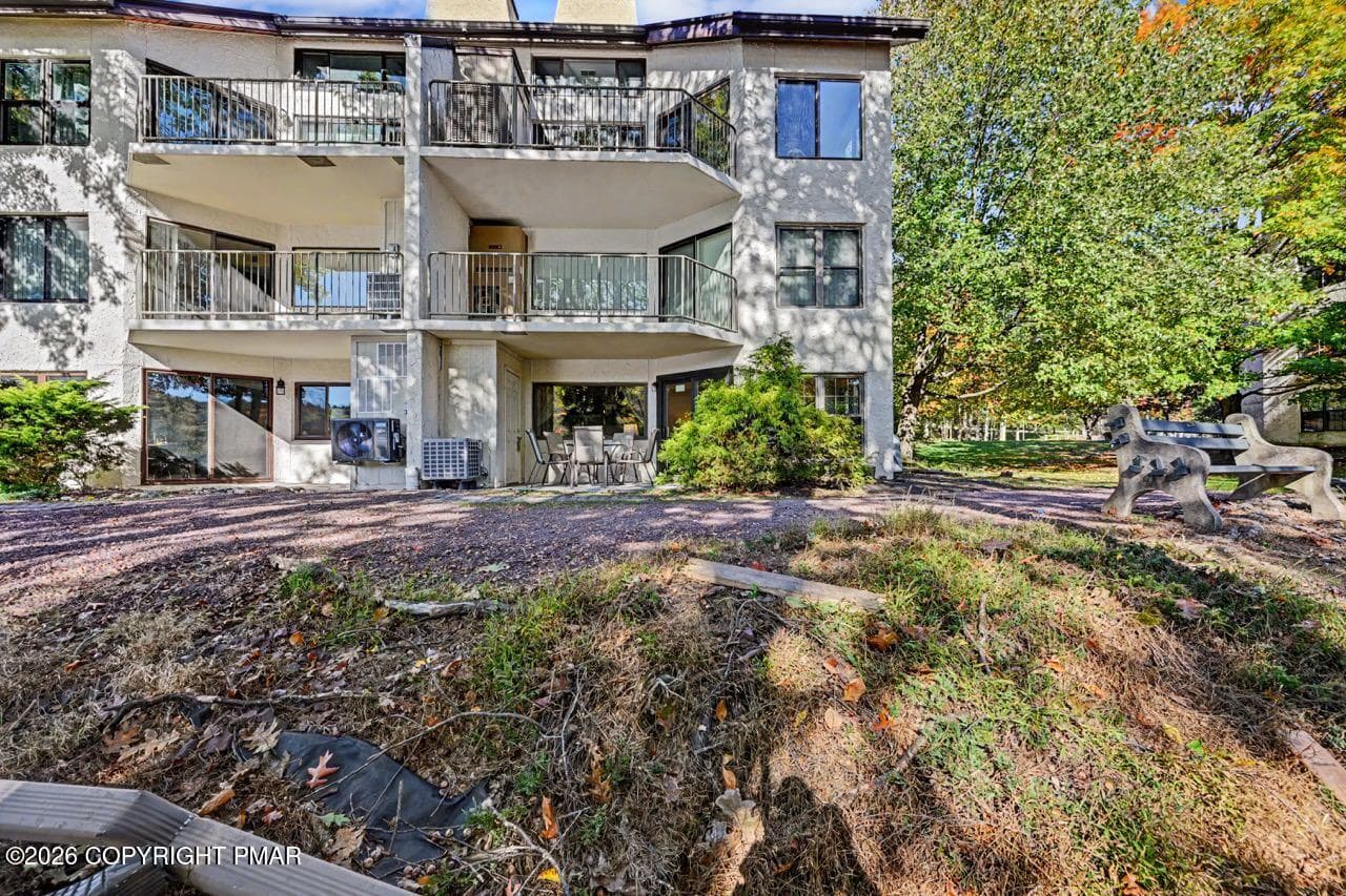 Lake Side - 59 Midlake Drive 101, Lake Harmony, PA 18624, Lake Harmony