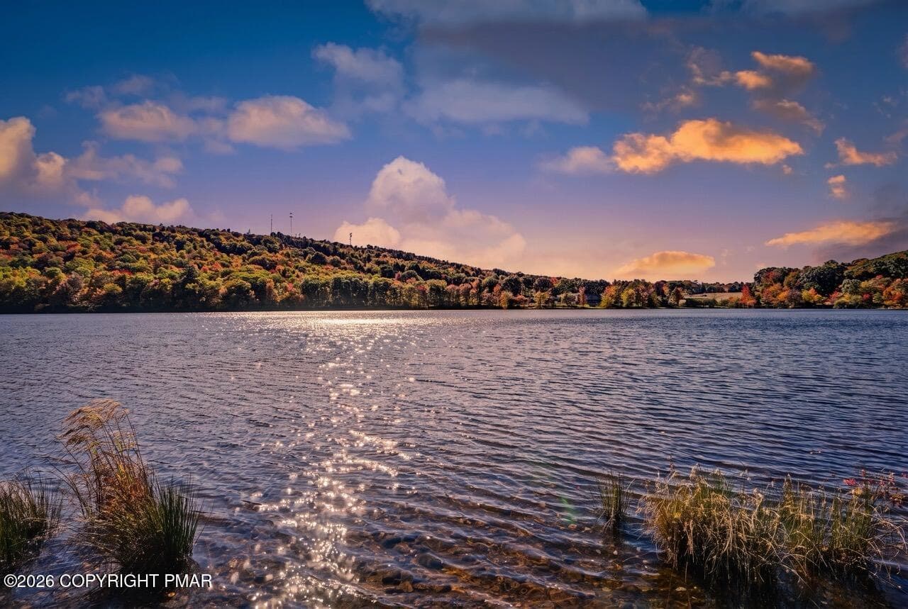 59 Midlake Dr - Unit 10104-enhanced-1791 - 59 Midlake Drive 101, Lake Harmony, PA 18624, Lake Harmony