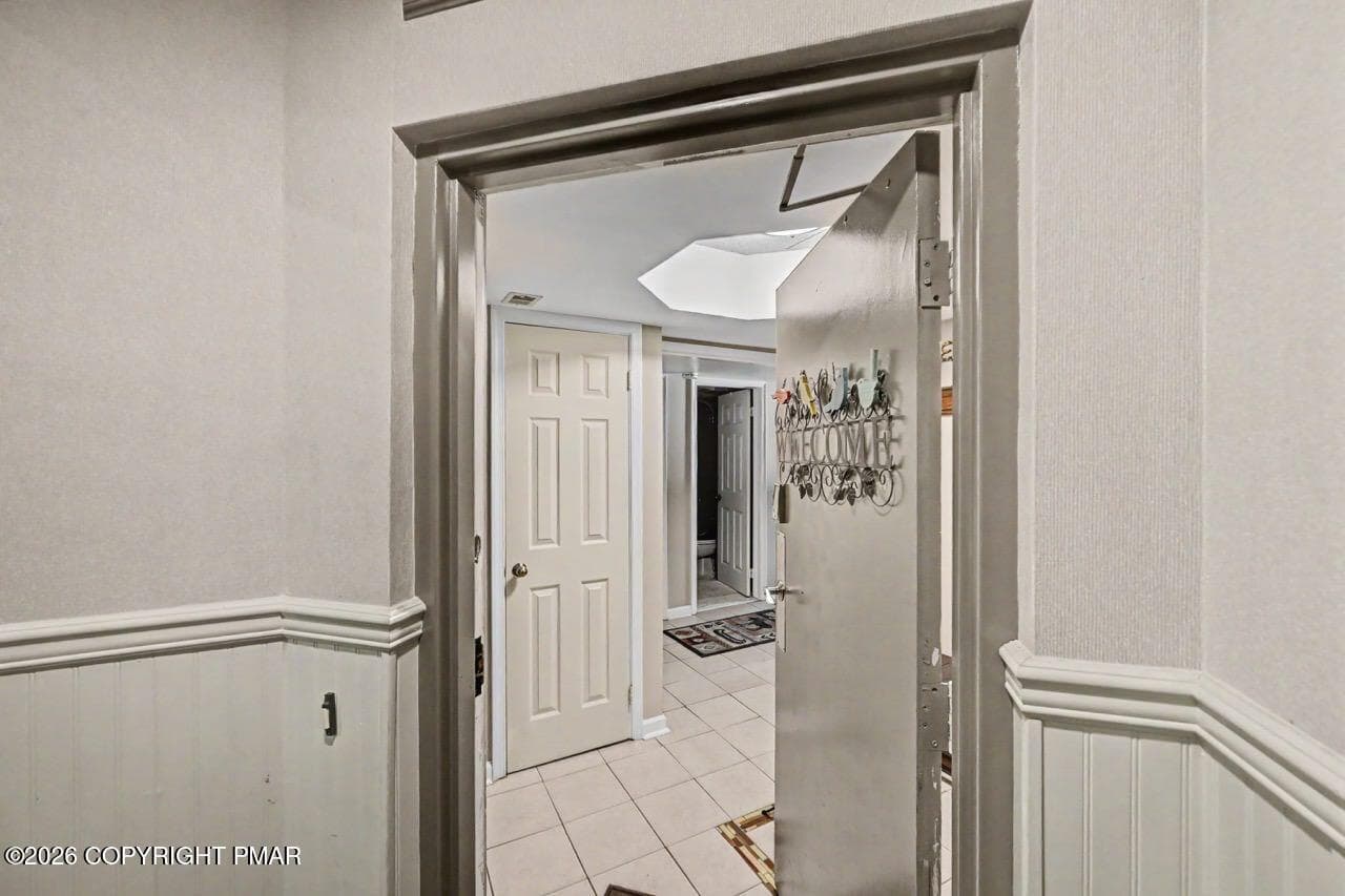 Entry - 59 Midlake Drive 101, Lake Harmony, PA 18624, Lake Harmony