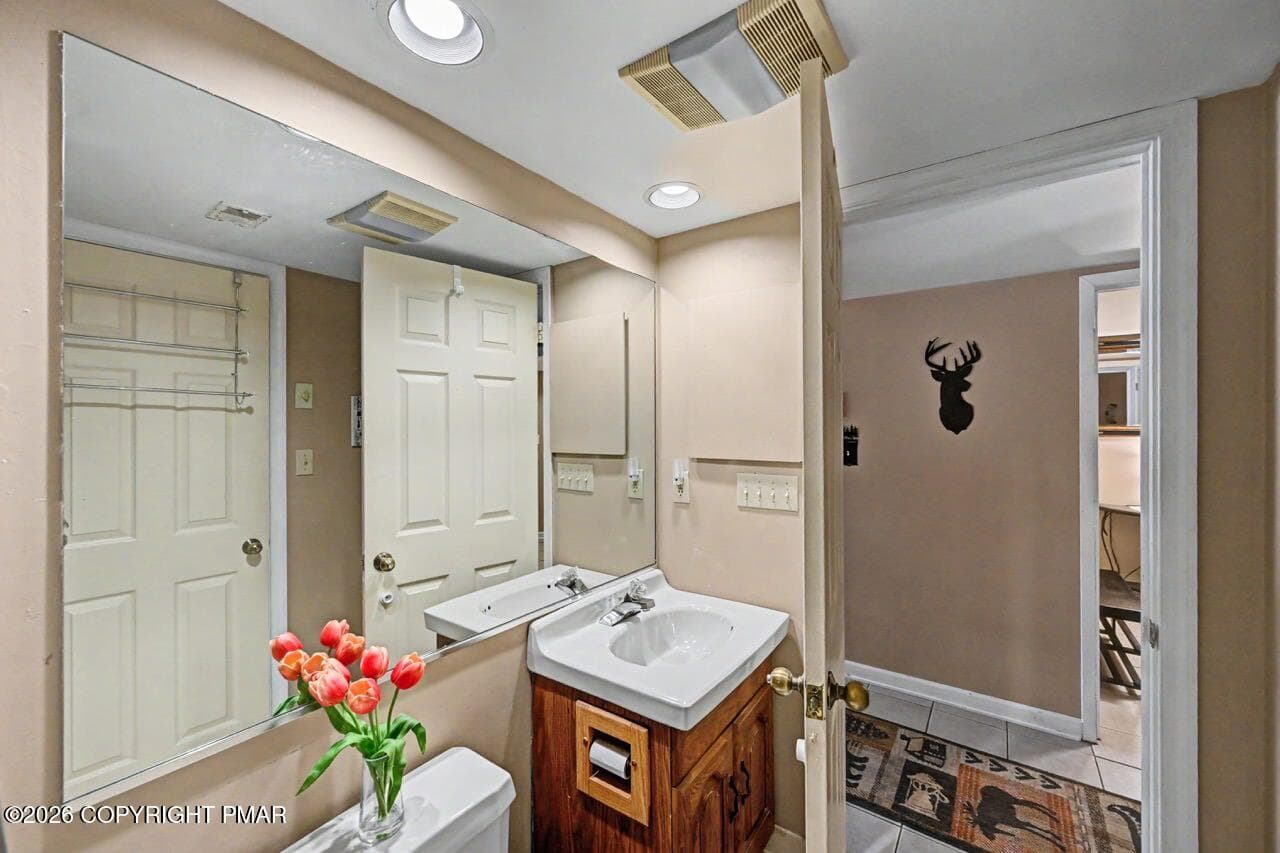 59 Midlake Dr - Unit 10140 Large - 59 Midlake Drive 101, Lake Harmony, PA 18624, Lake Harmony