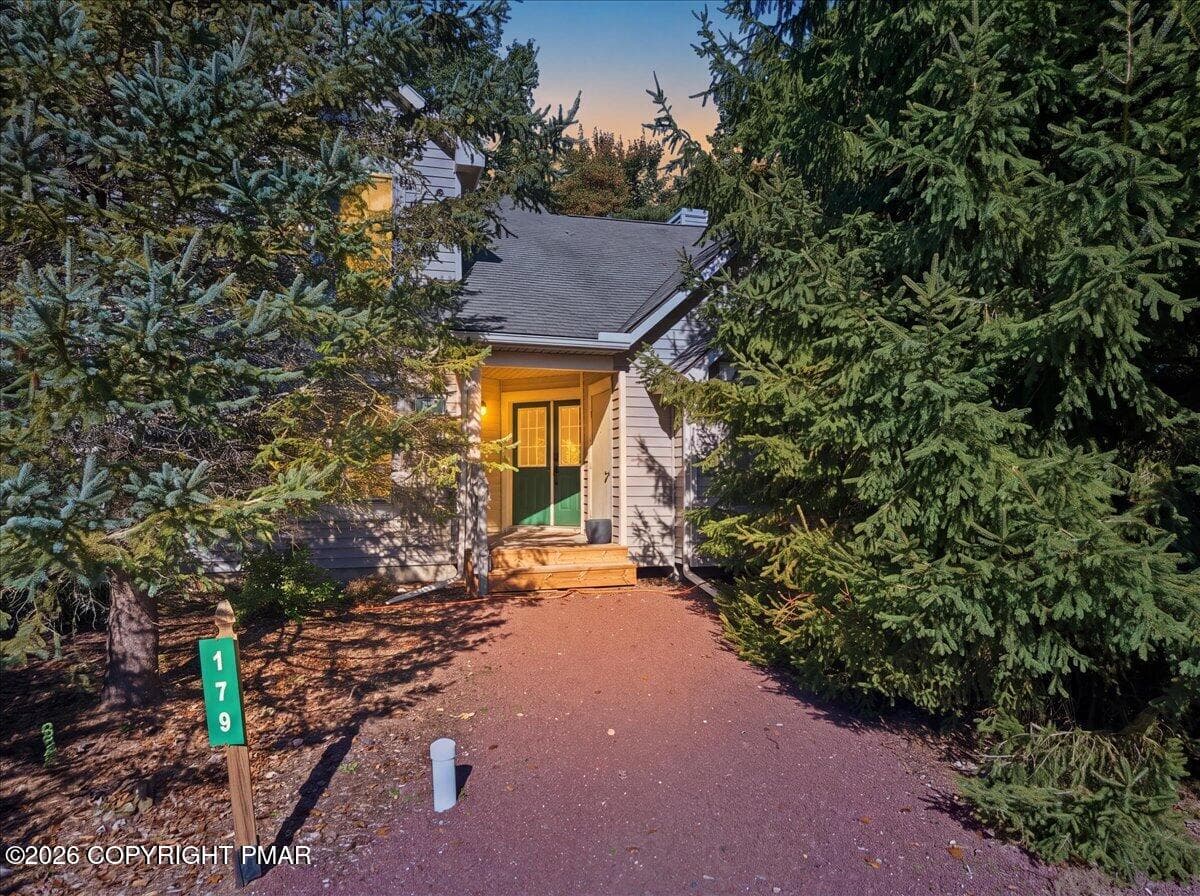 179 Hawthorne Court, Tannersville, PA 18372